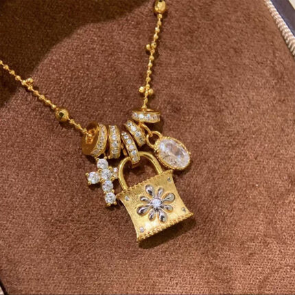 55.Luxury Charm Lock Necklace